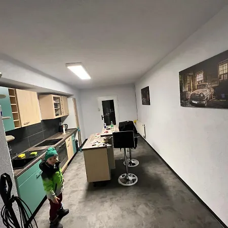 Freddys Eigenheim Apartment *